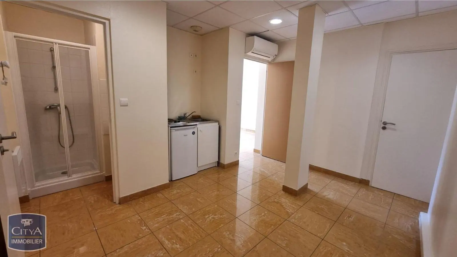 Photo 6 Local Professionnel 2 pièces