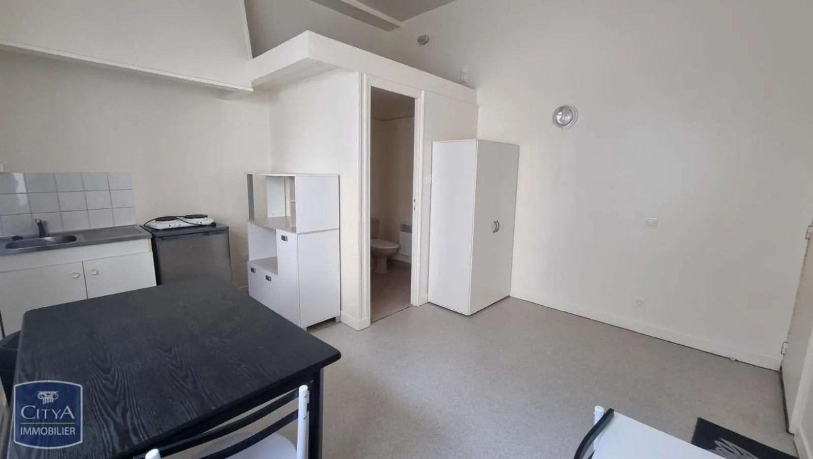 Photo 2 pour Appartement 1 pièce 15.26m² Photo 2 Appartement 1 pièce 15.26m²