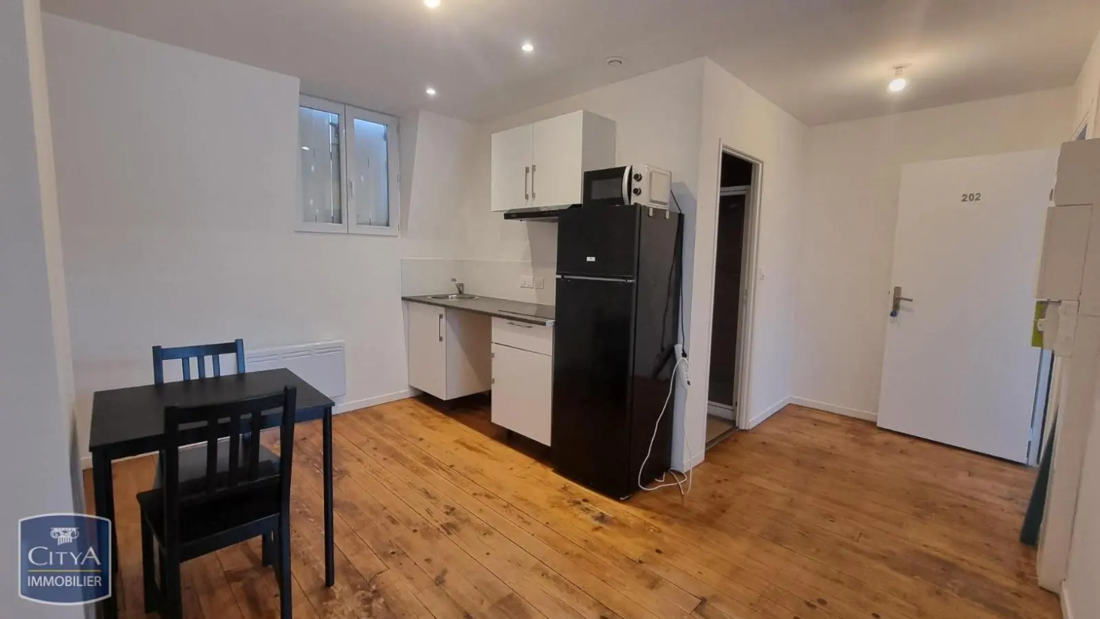 Photo 1 Appartement 1 pièce 24.23m²