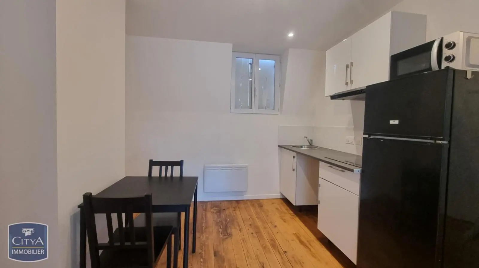 Photo 2 Appartement 1 pièce 24.23m²