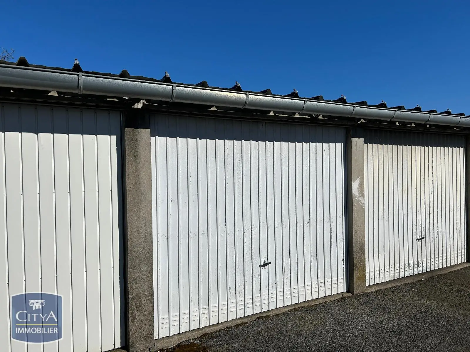 Photo 1 Parking 12m²