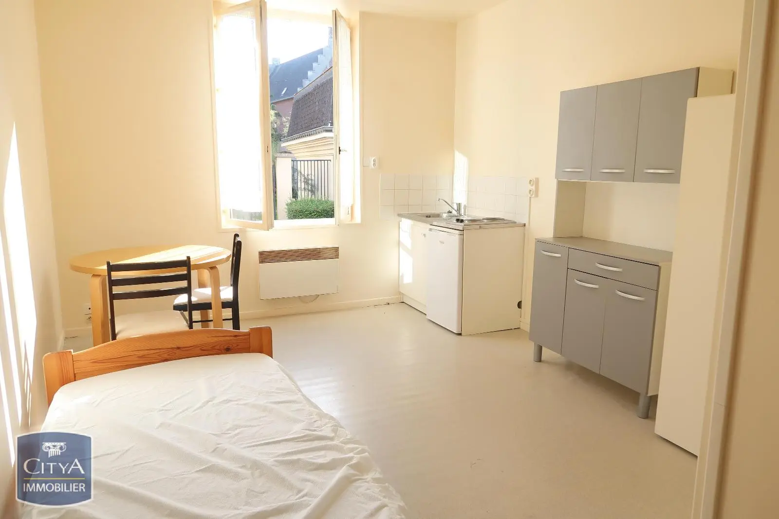 Photo 1 Appartement 1 pièce 18.34m²