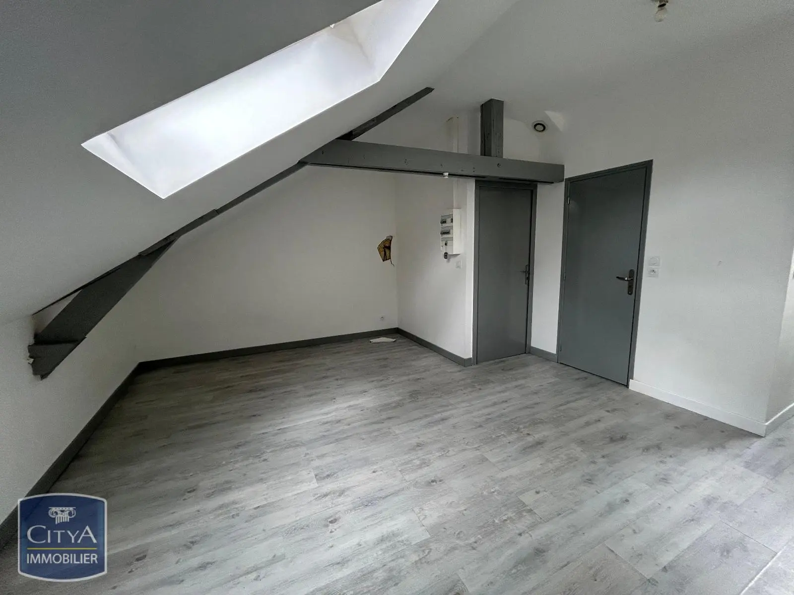 Photo 1 Appartement 1 pièce 19.06m²