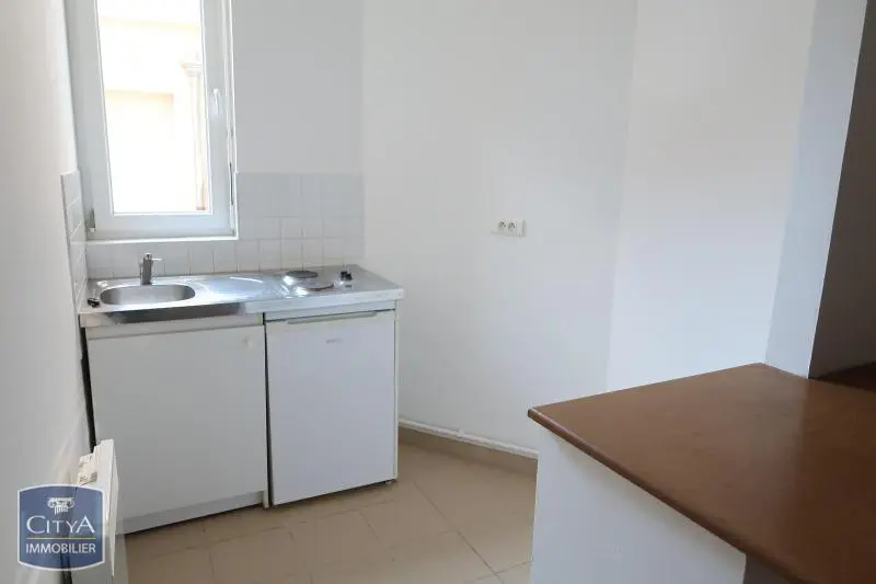 Photo 2 Appartement 1 pièce 27.31m²
