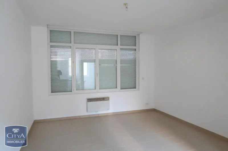 Photo 1 Appartement 1 pièce 27.31m²