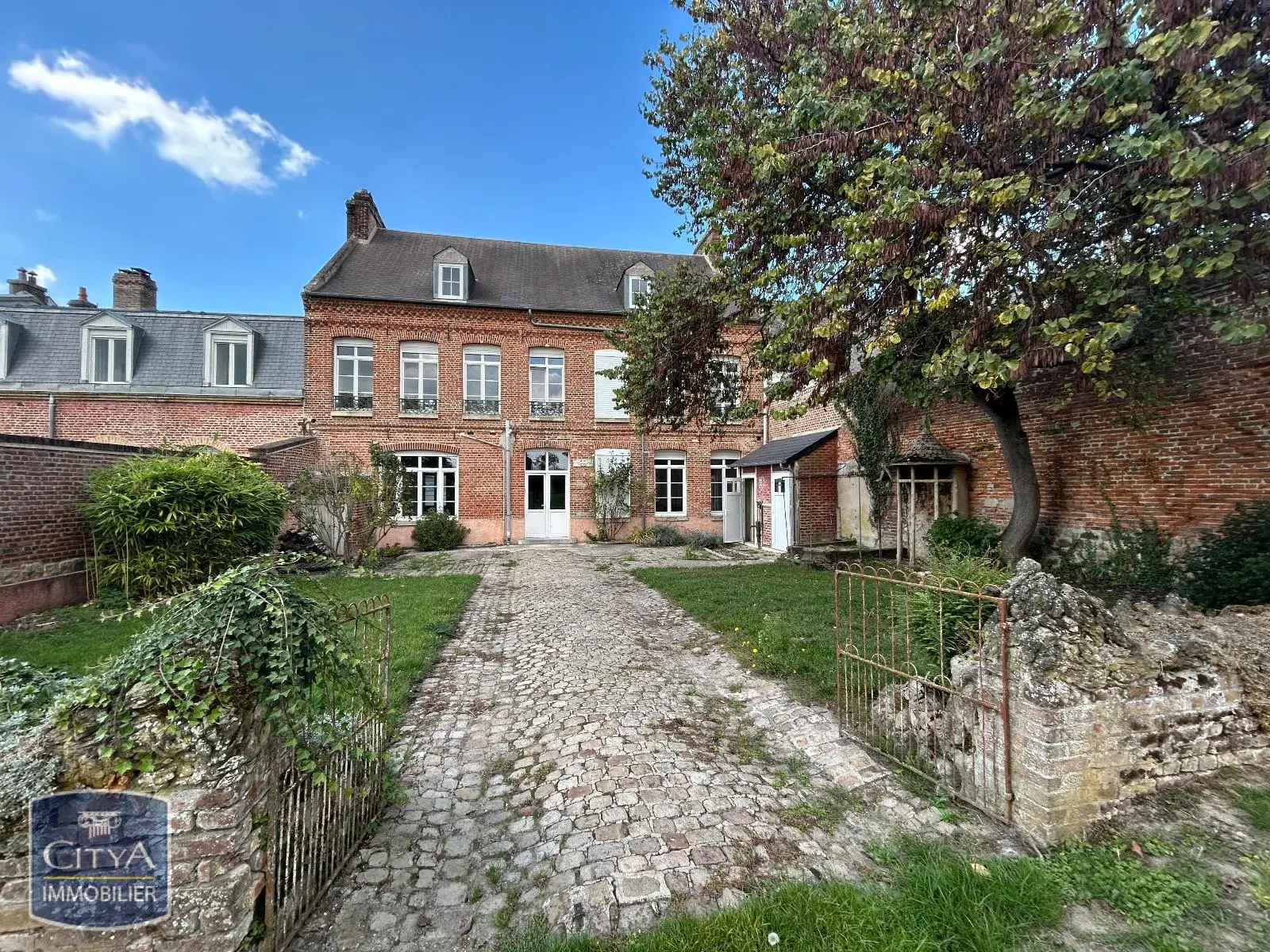 Photo 2 Maison 7 pièces 241.53m²