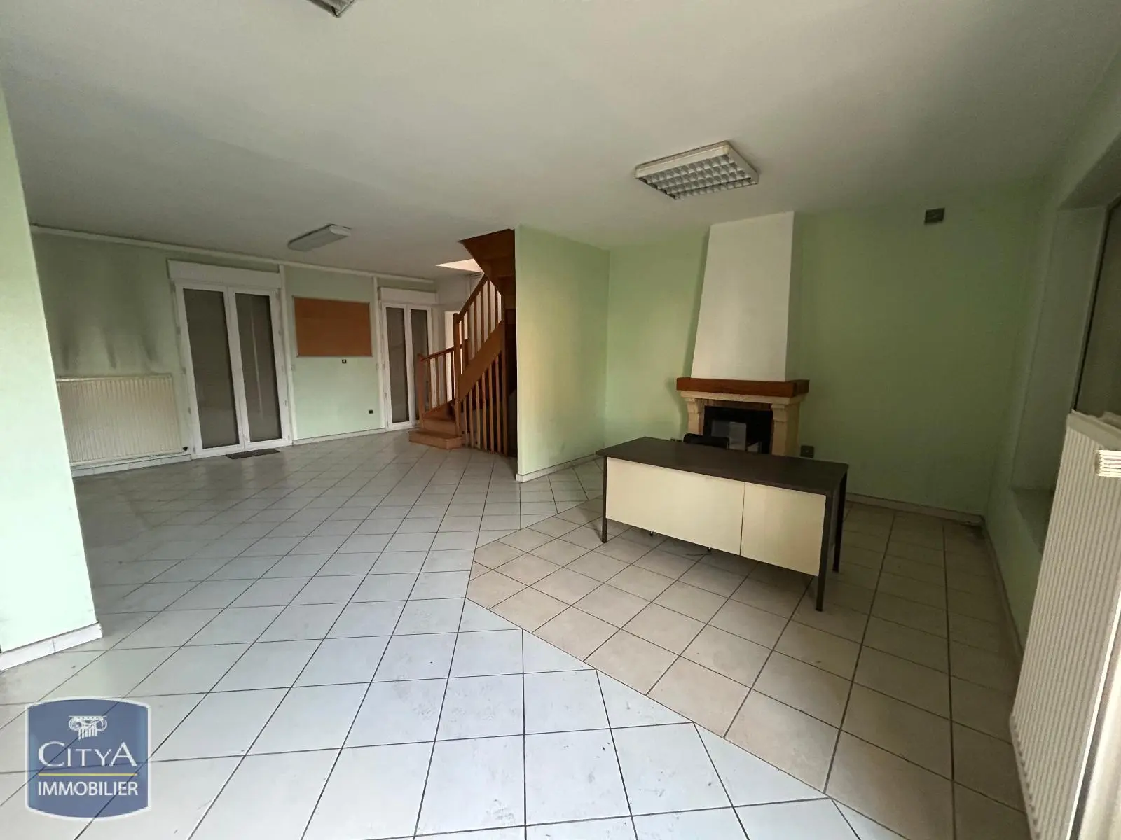 Photo 4 Local Commercial