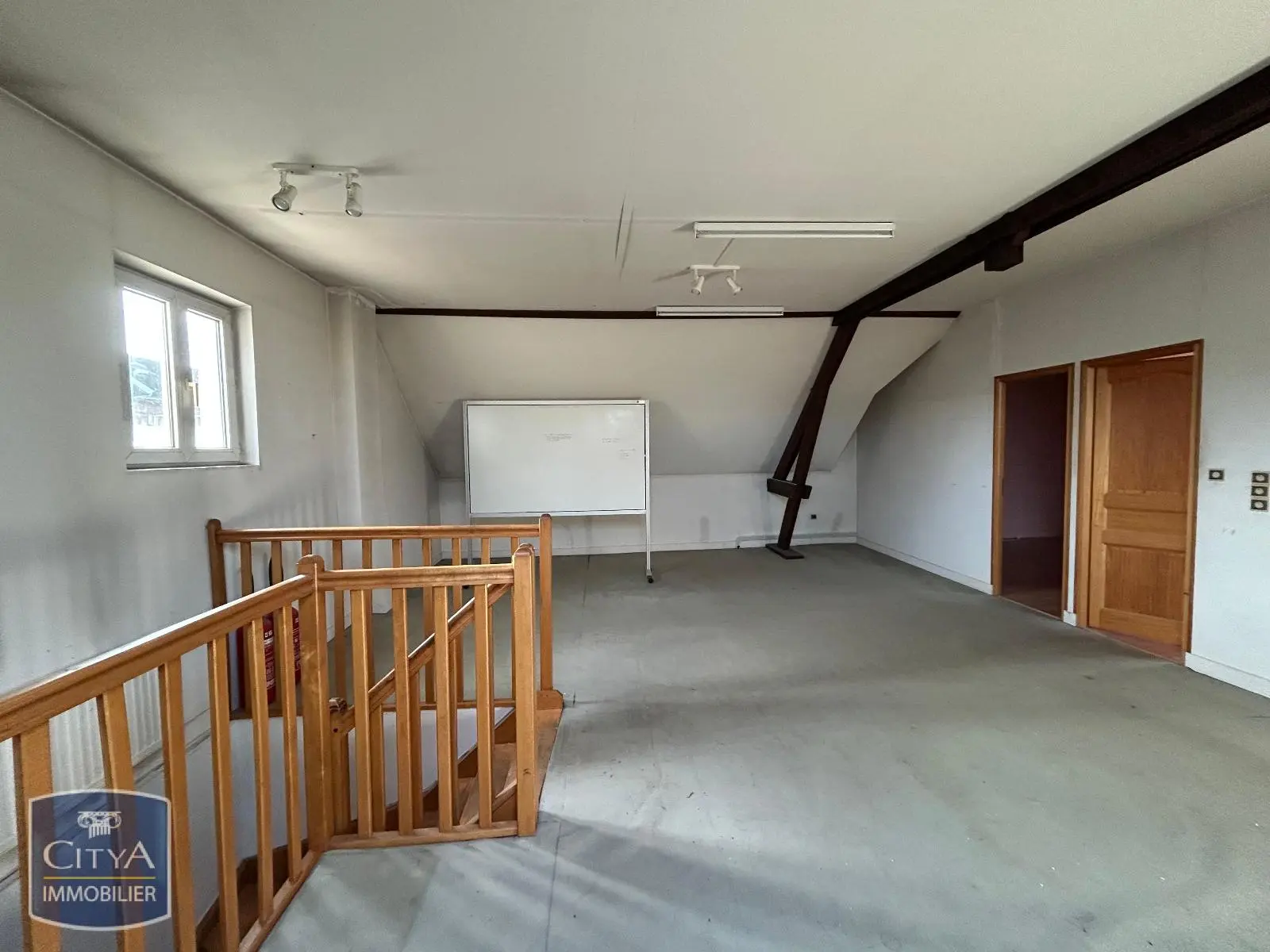 Photo 9 Local Commercial