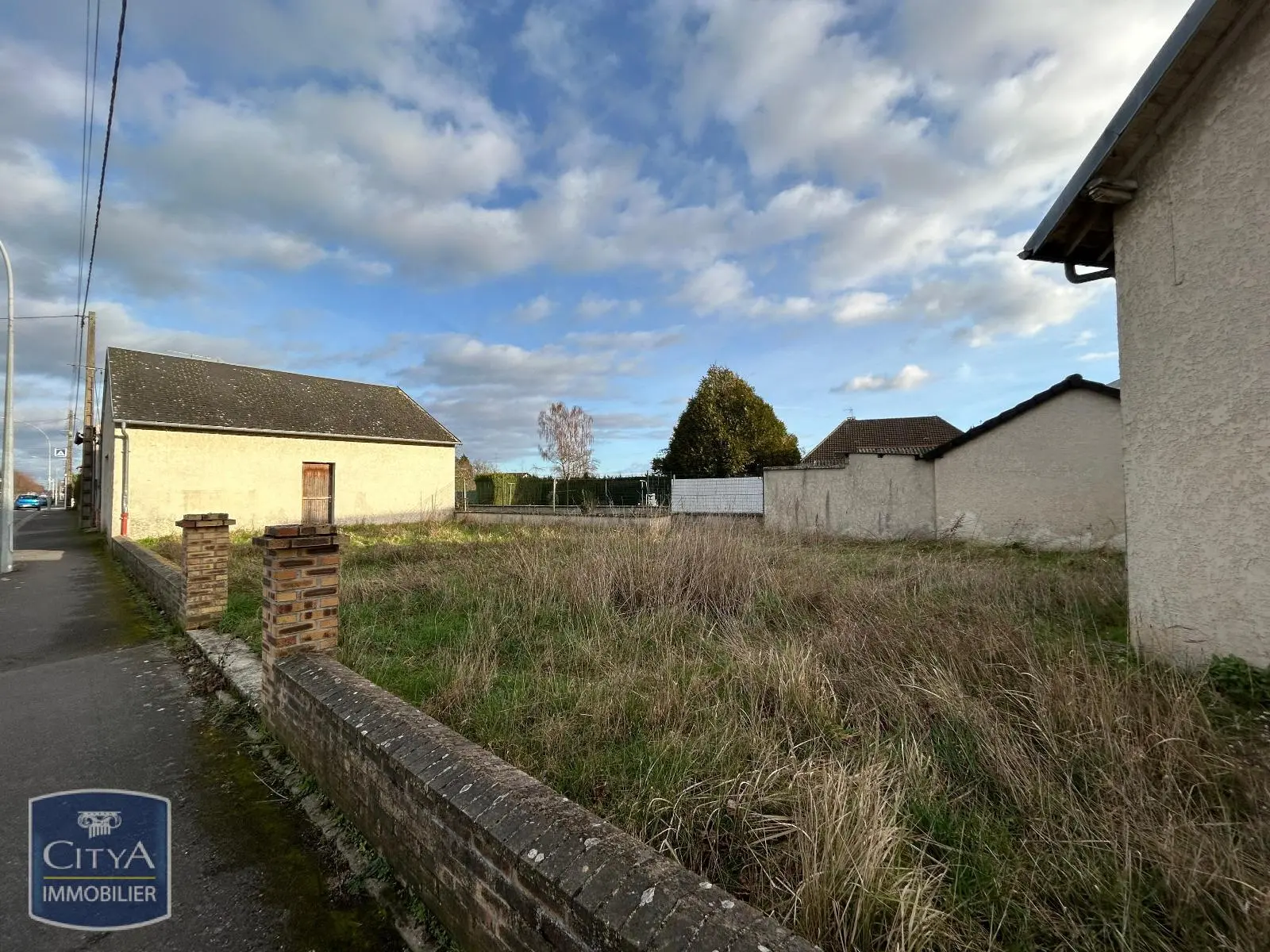 Photo 15 Local Commercial