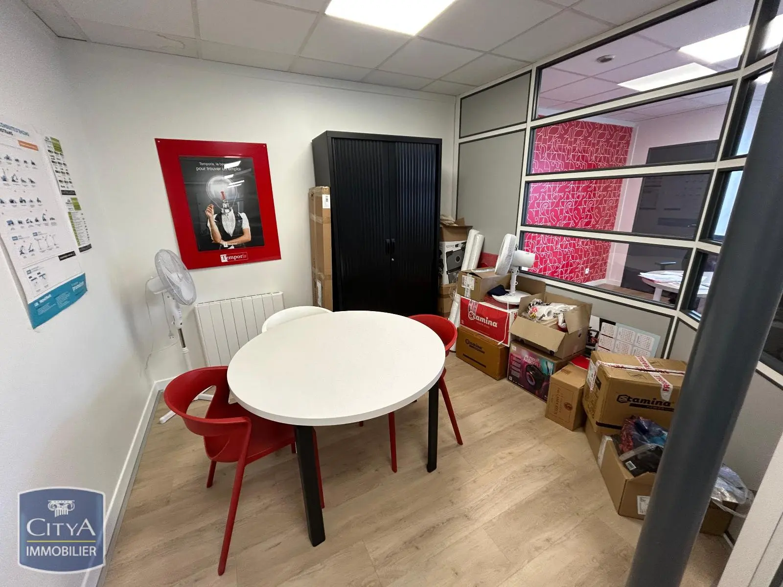 Photo 6 Local Commercial