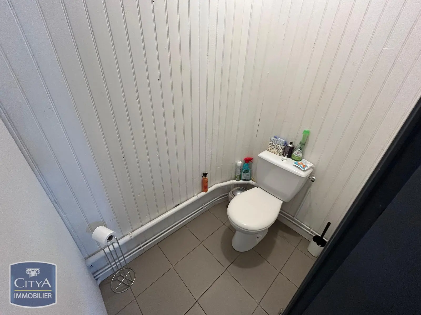 Photo 8 Local Commercial