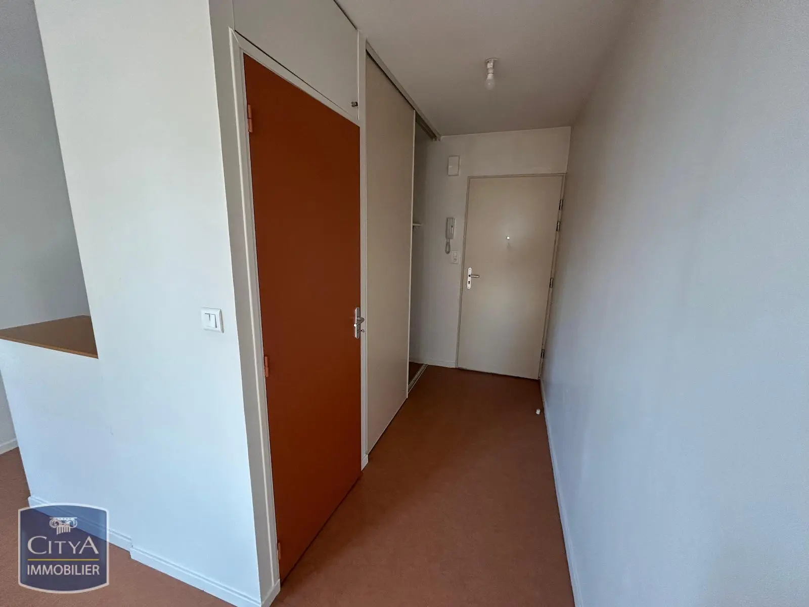 Photo 2 Appartement 1 pièce 36.84m²