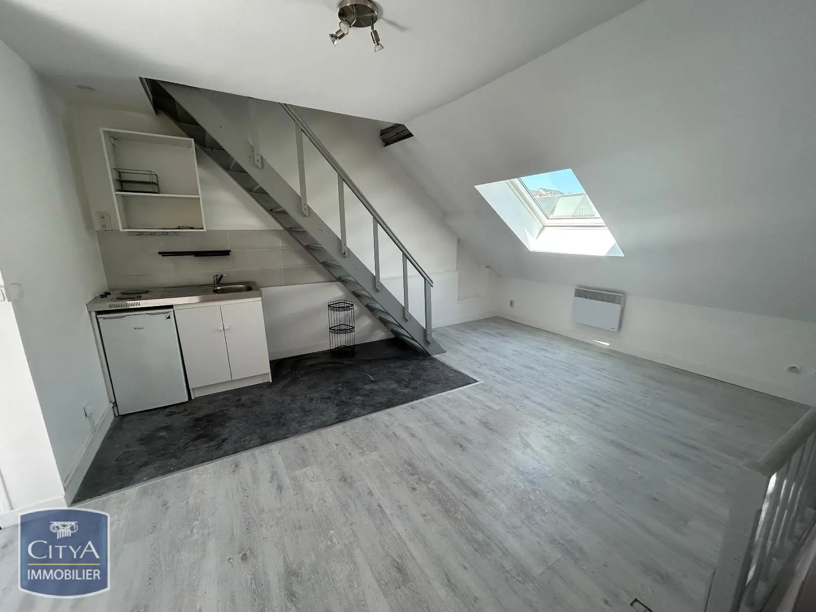 Photo 1 Appartement 1 pièce 45.73m²