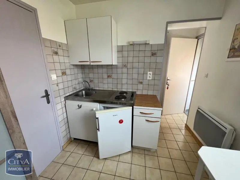 Photo 2 Appartement 1 pièce 15.28m²