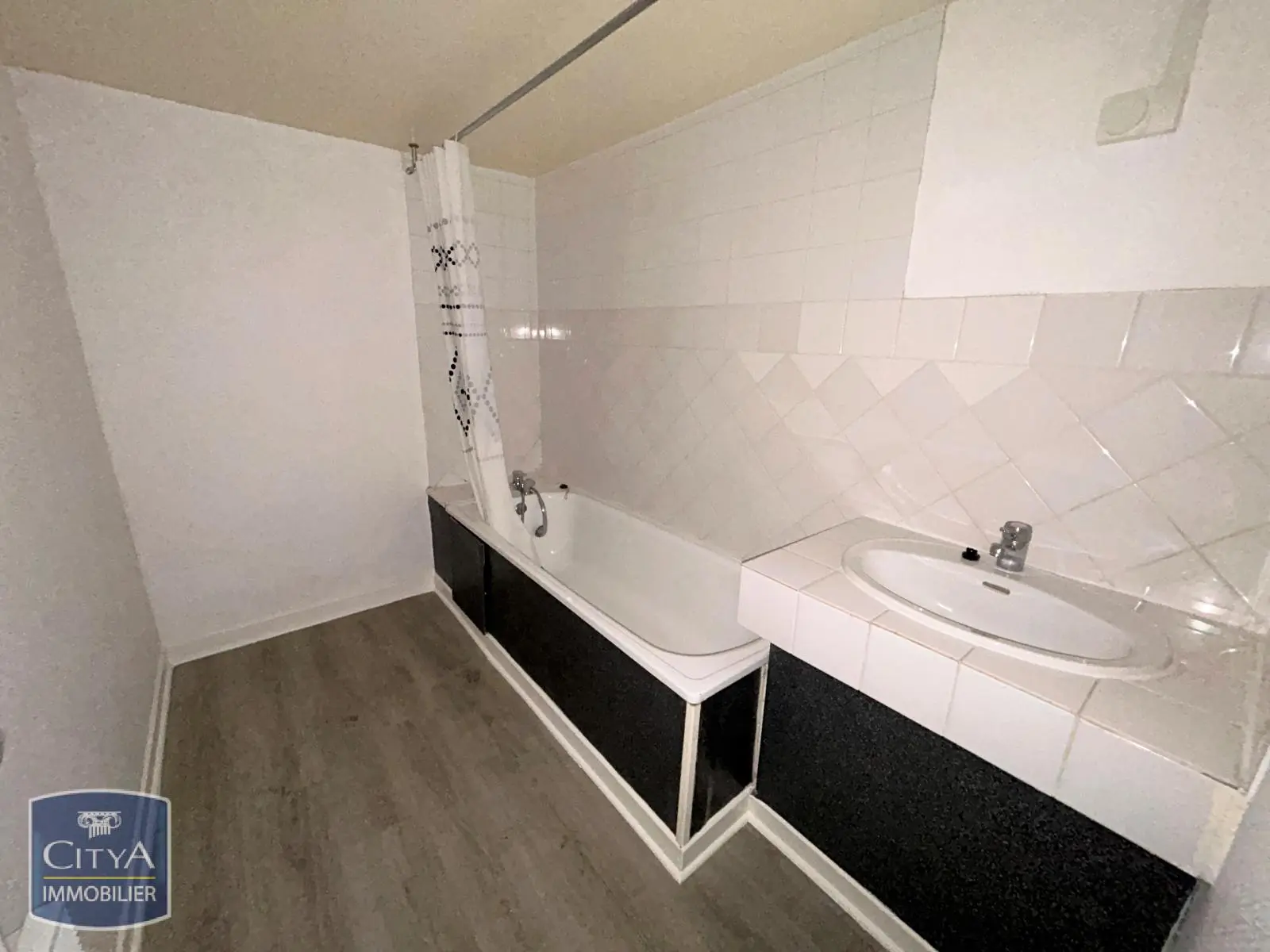 Photo 4 Appartement 1 pièce 60.94m²
