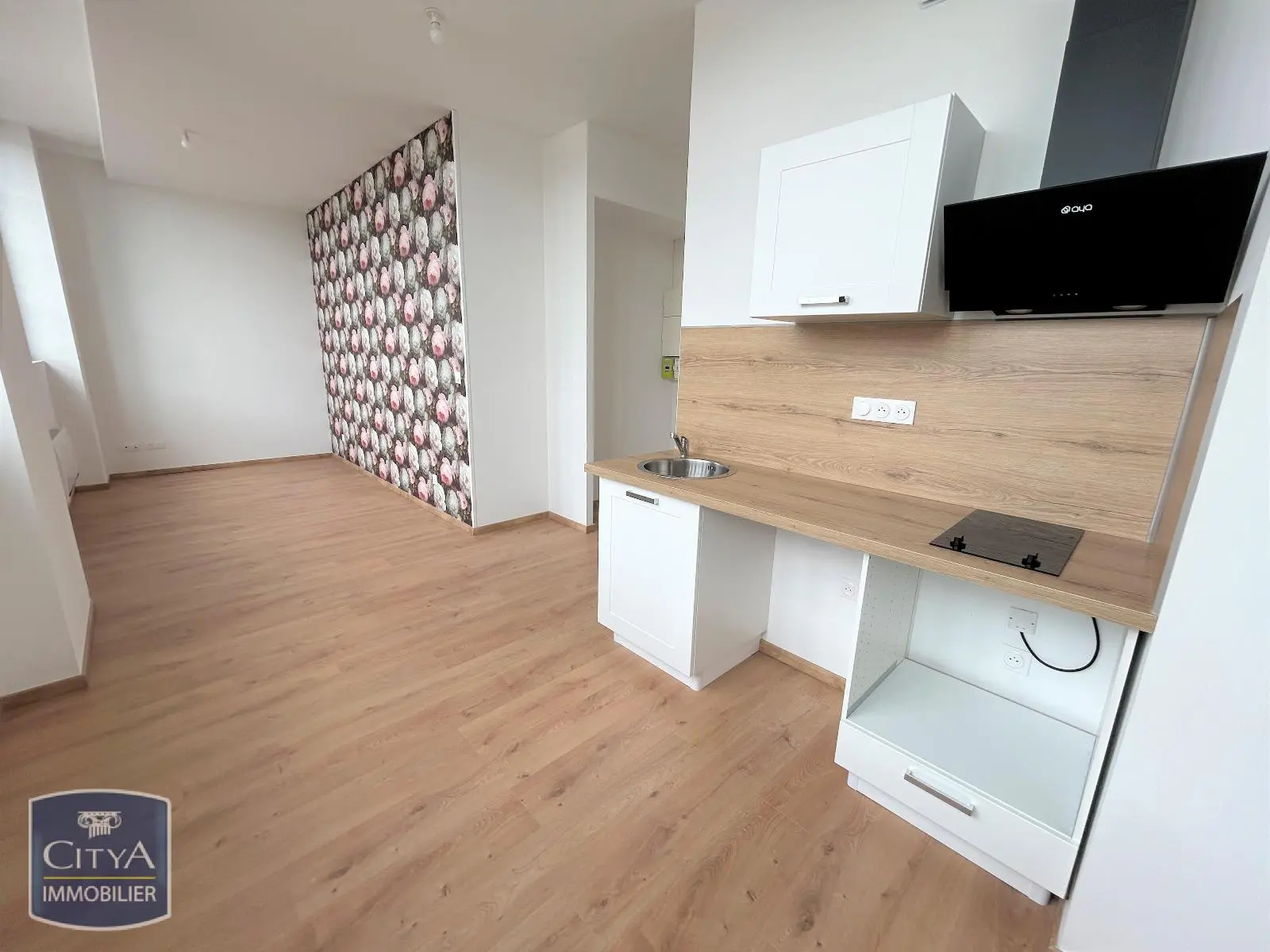 Photo 1 Appartement 1 pièce 28.72m²