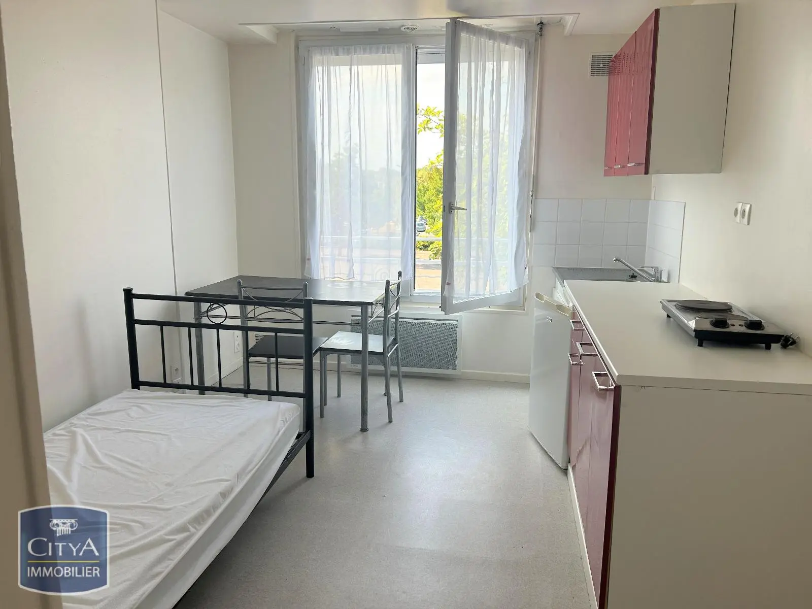 Photo 1 Appartement 1 pièce 16.82m²