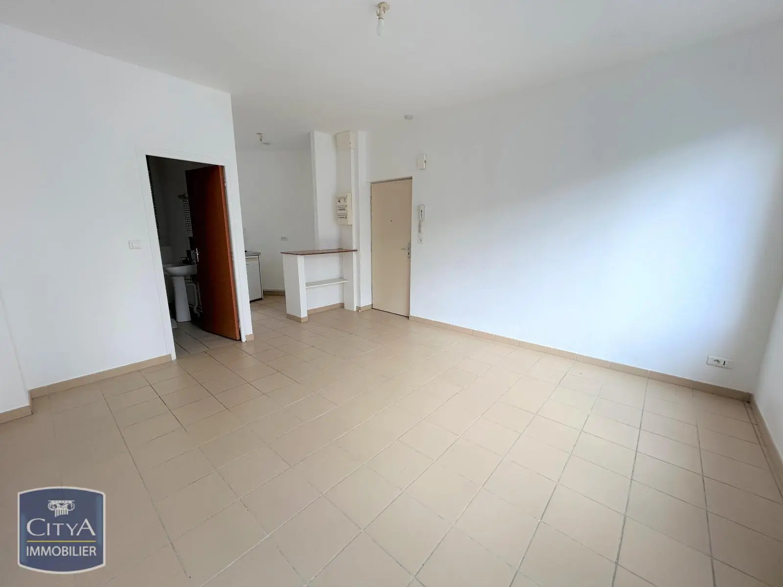 Photo 1 Appartement 1 pièce 27.31m²