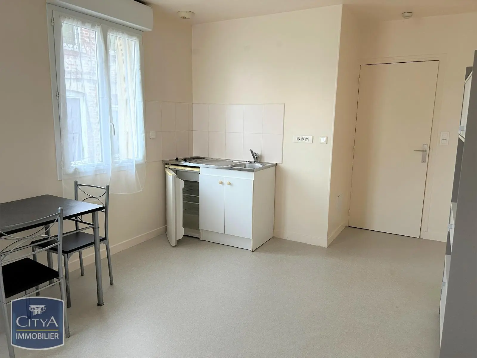 Photo 2 Appartement 1 pièce 23.8m²