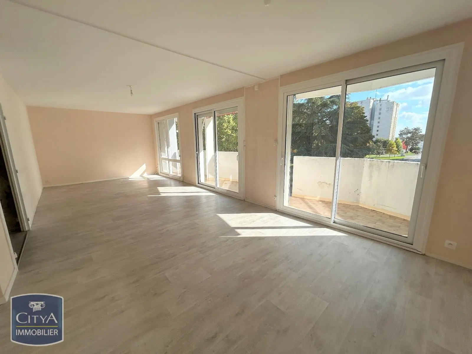 Photo 1 Appartement 4 pièces 83.24m²