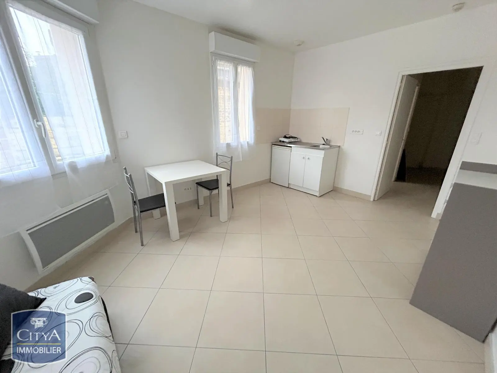 Photo 1 Appartement 1 pièce 24.66m²