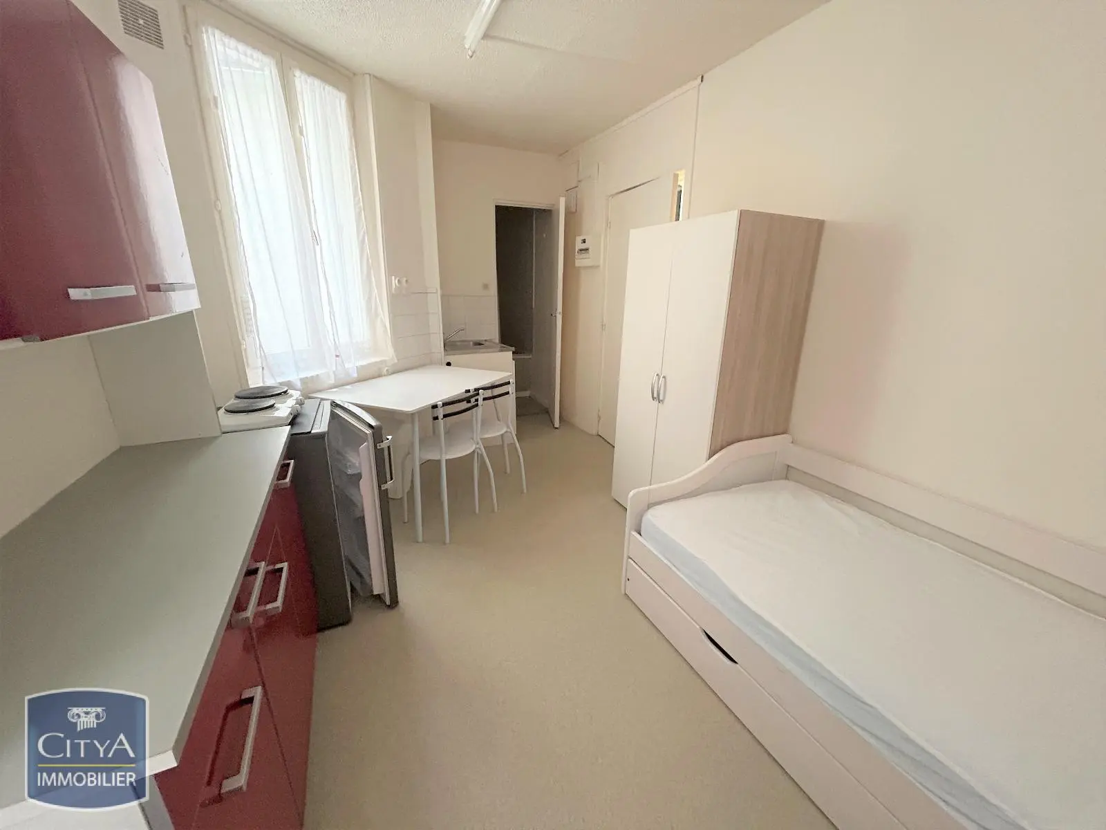 Photo 1 Appartement 1 pièce 10.74m²