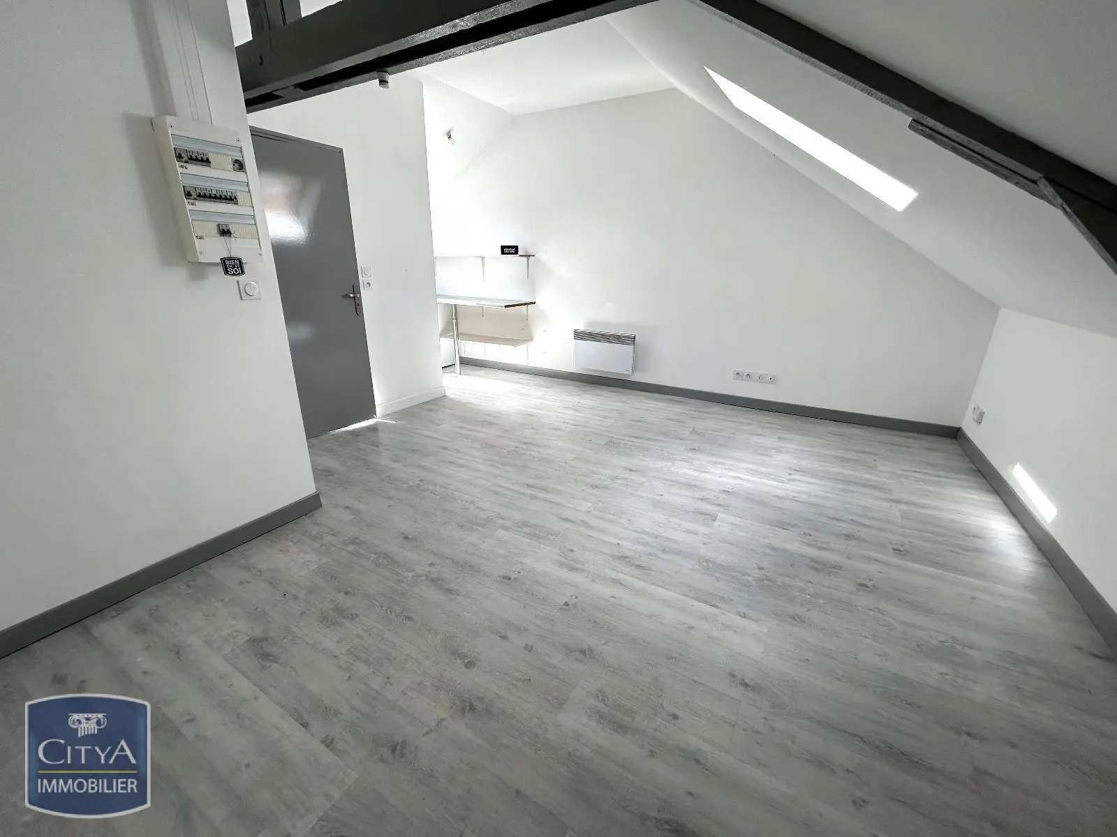 Photo 1 Appartement 1 pièce 19.06m²