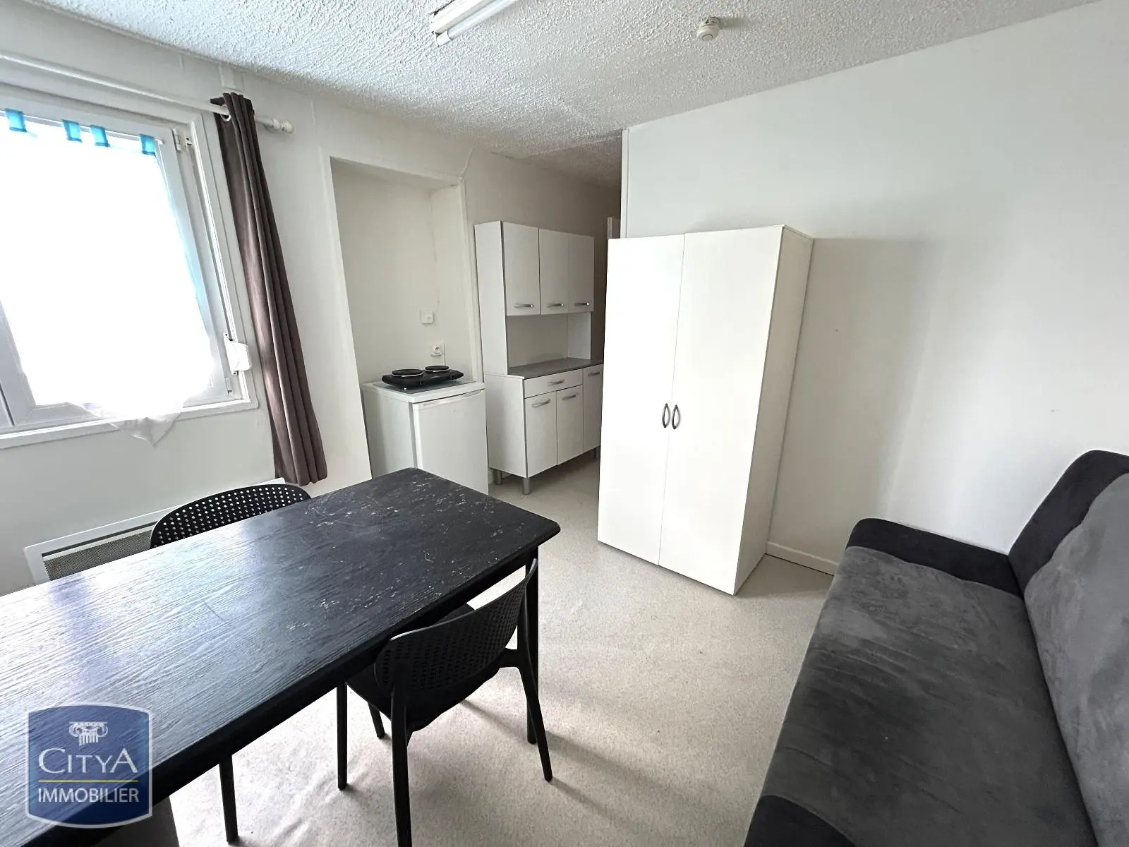 Photo 2 Appartement 1 pièce 11.43m²