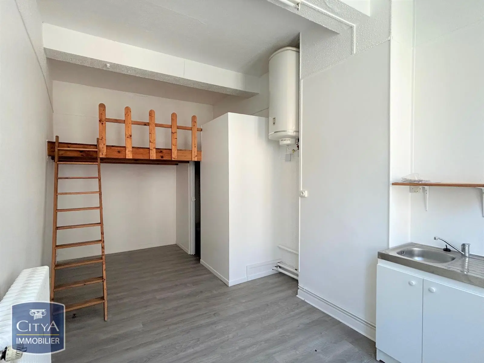 Photo 1 Appartement 1 pièce 17.92m²