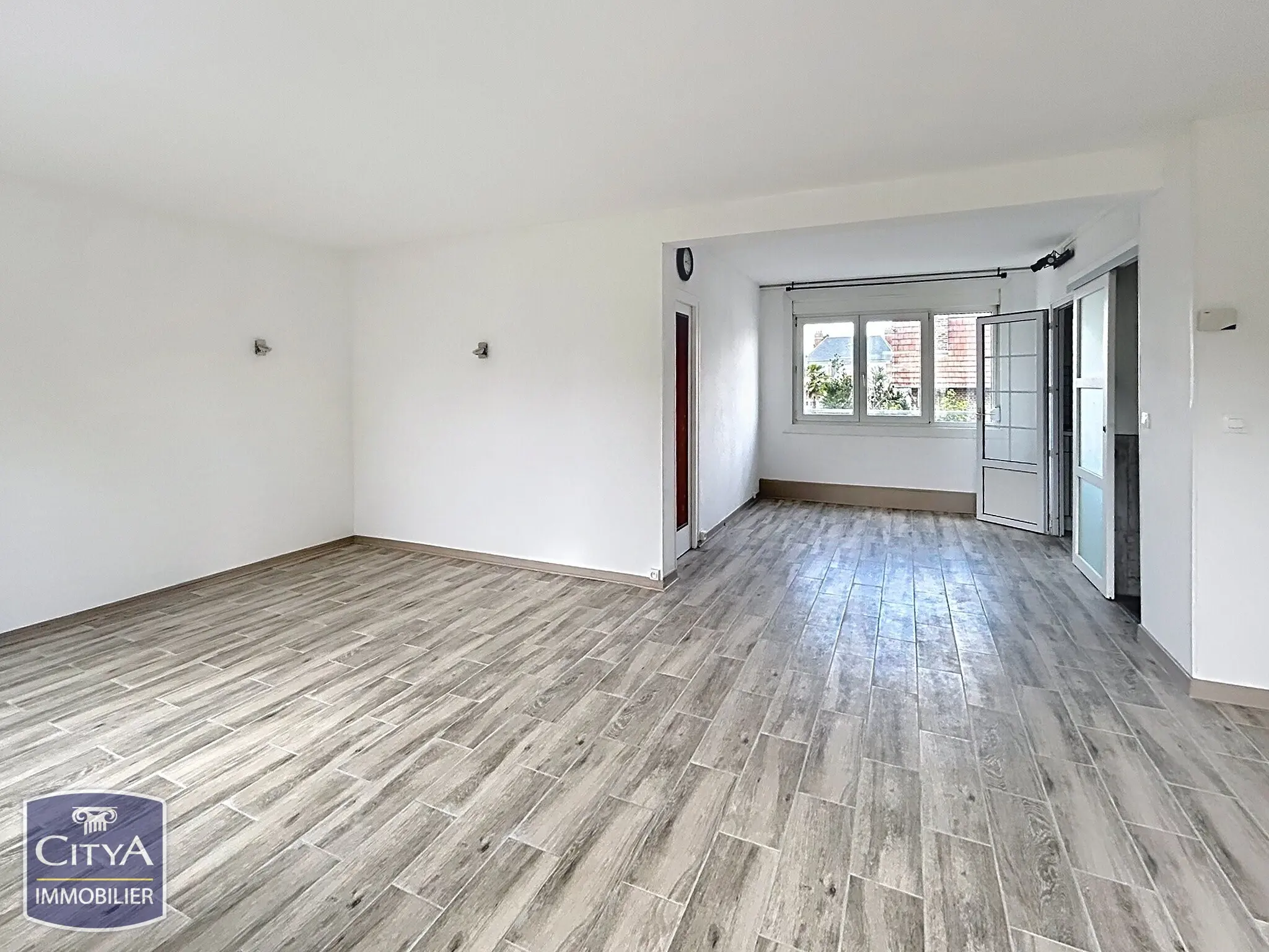 Photo 2 Appartement 4 pièces 93.49m²