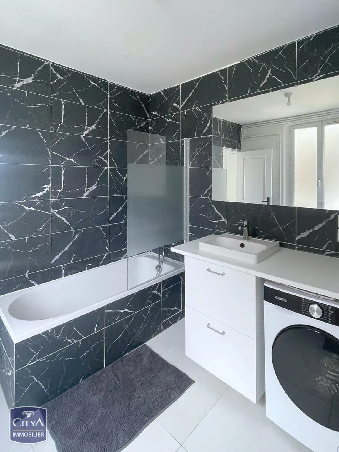 Photo 11 Immeuble 150m²