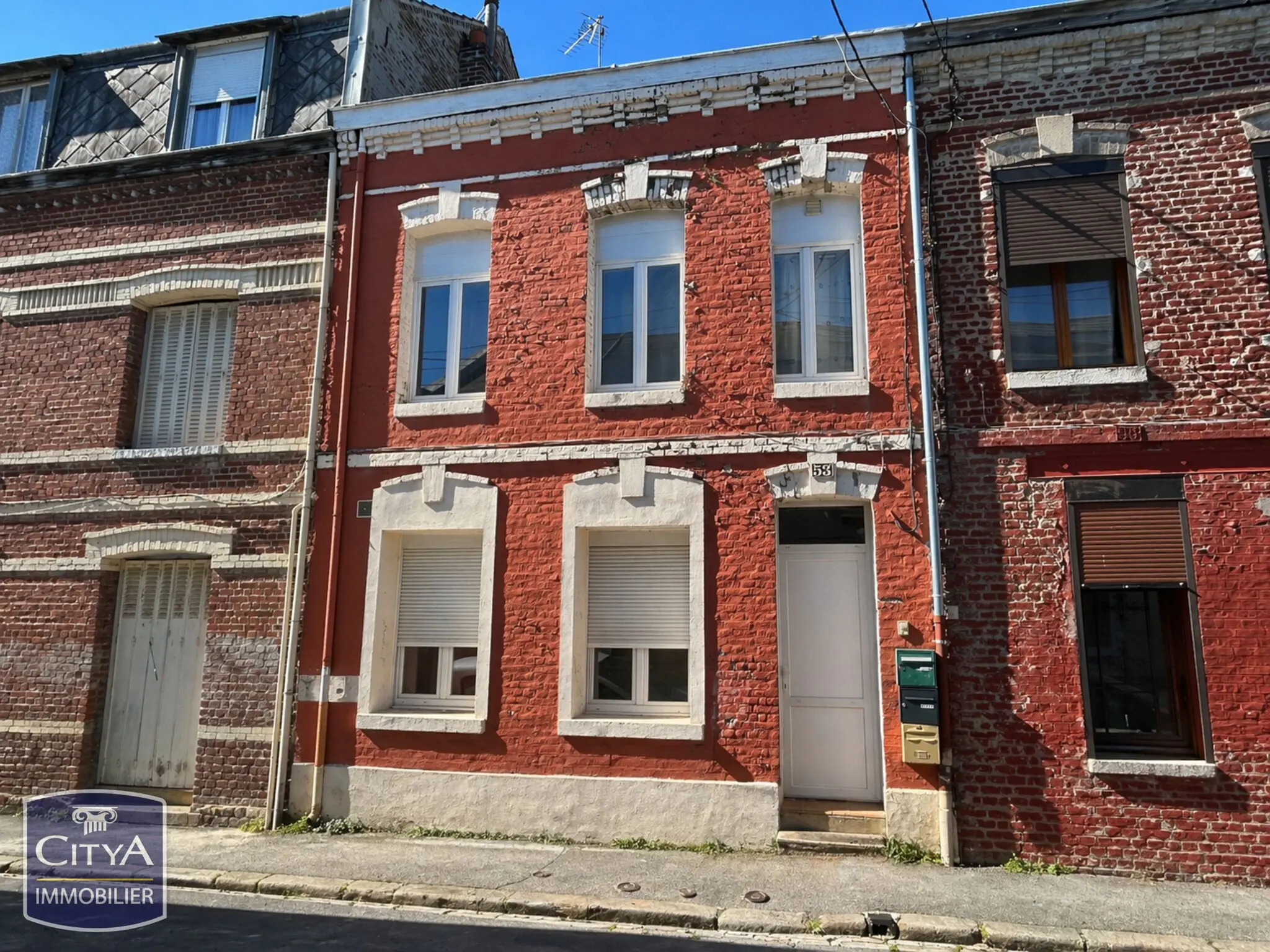 Photo 1 Immeuble 100m²