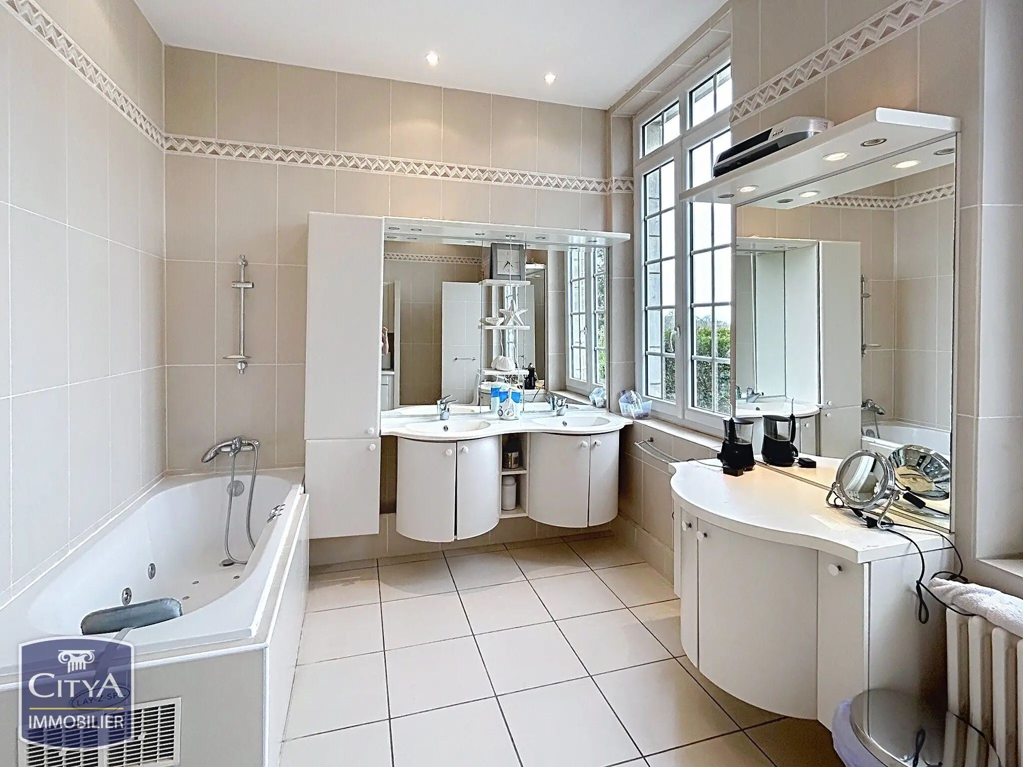 Photo 16 Maison 12 pièces 415m²