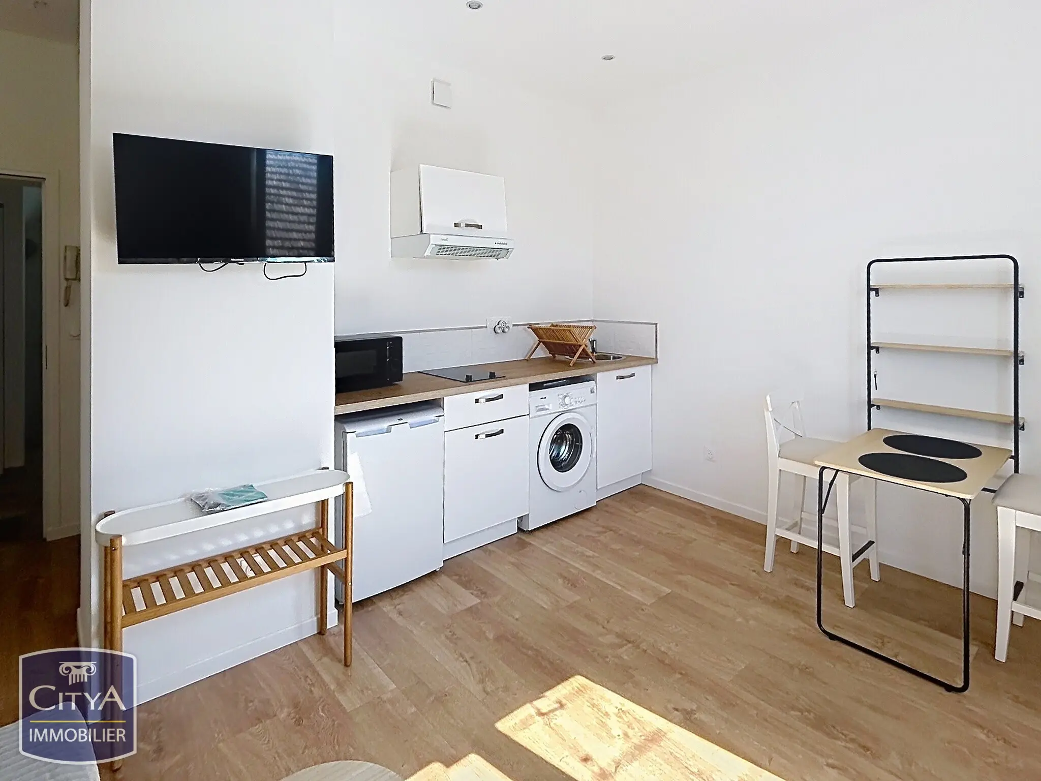 Photo 1 Appartement 1 pièce 21.8m²