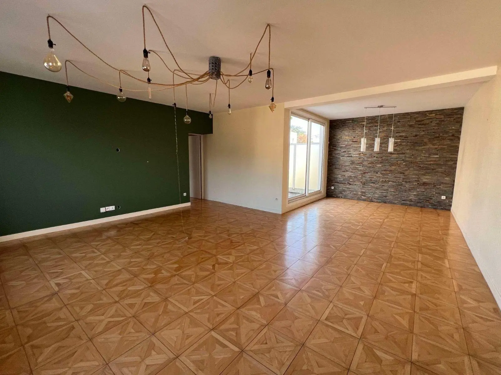 Photo 19 Local Professionnel