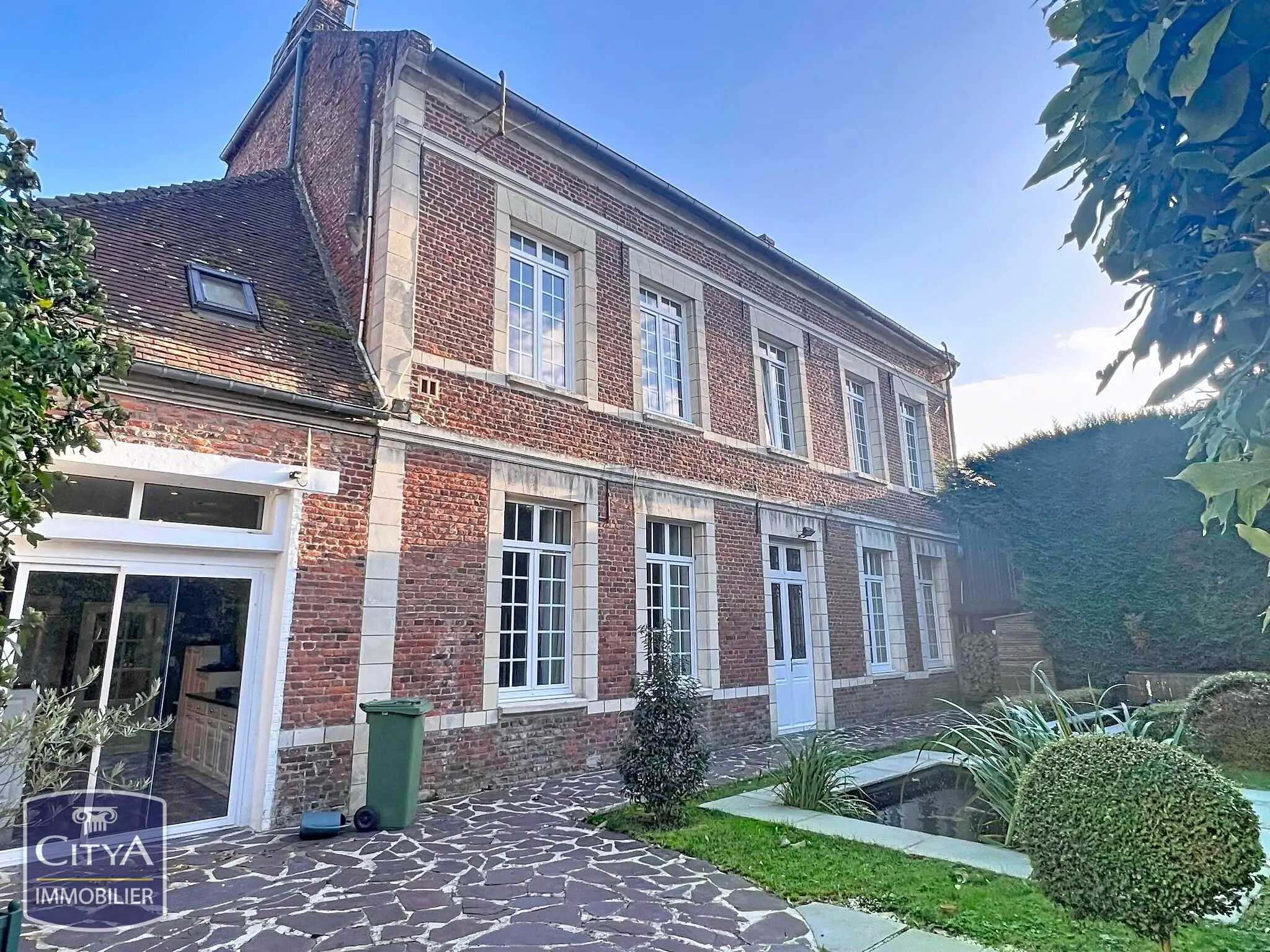 Photo 1 Maison 12 pièces 415m²