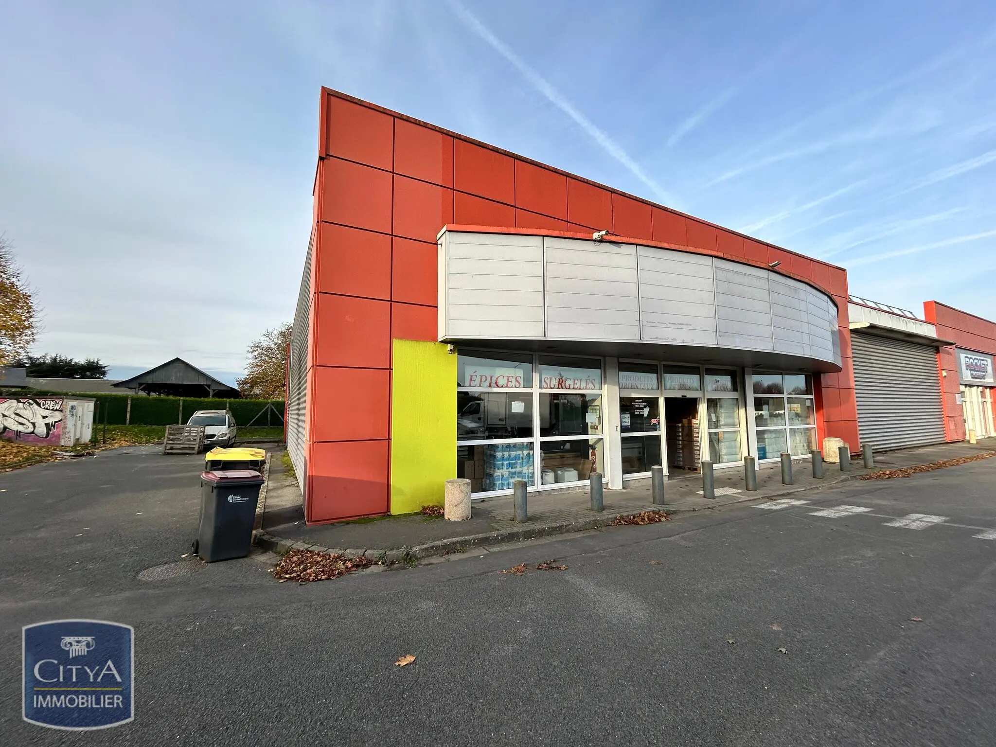 Photo 2 Local Commercial 374m²