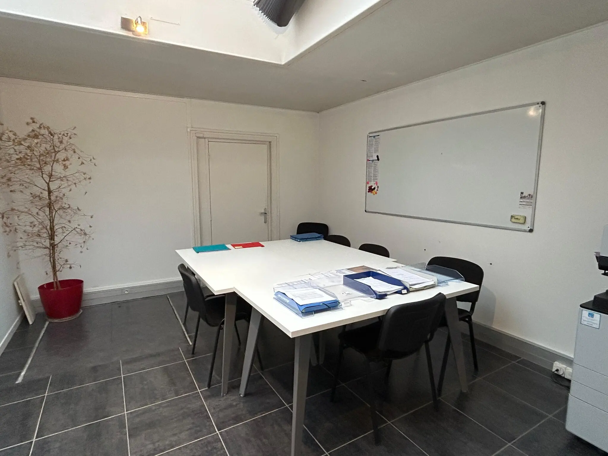 Photo 10 Local Commercial 240m²