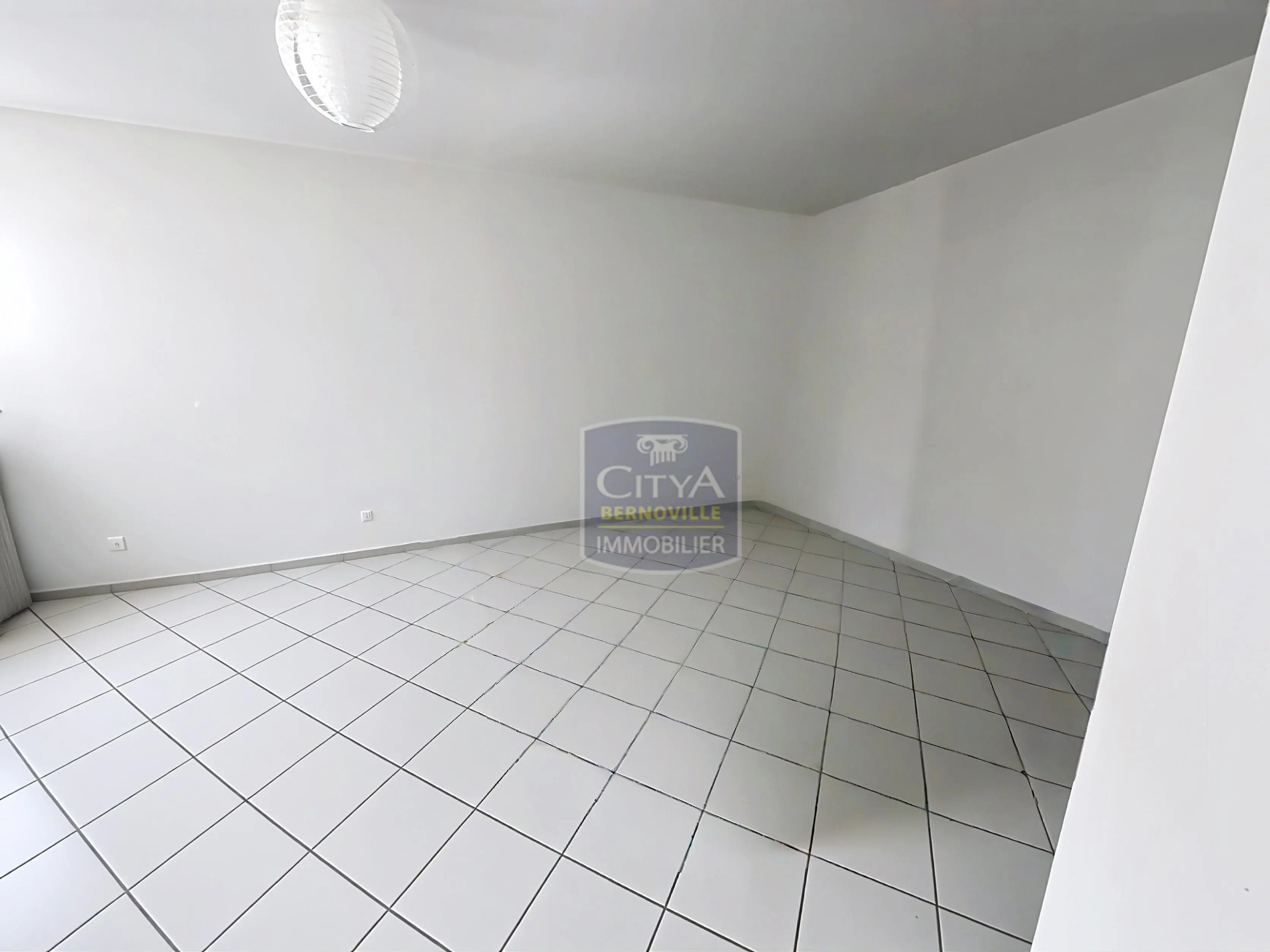 Photo 2 Appartement 1 pièce 38m²