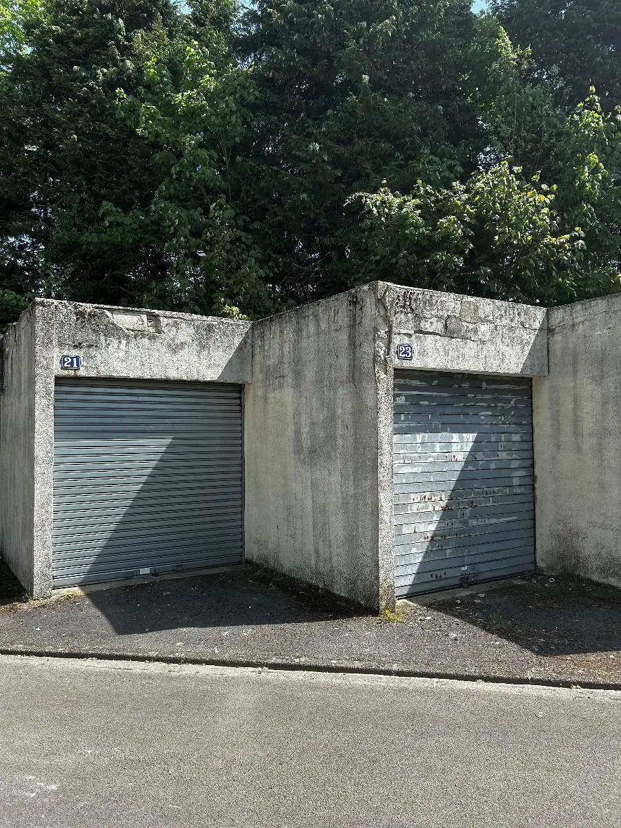 Photo 2 Parking