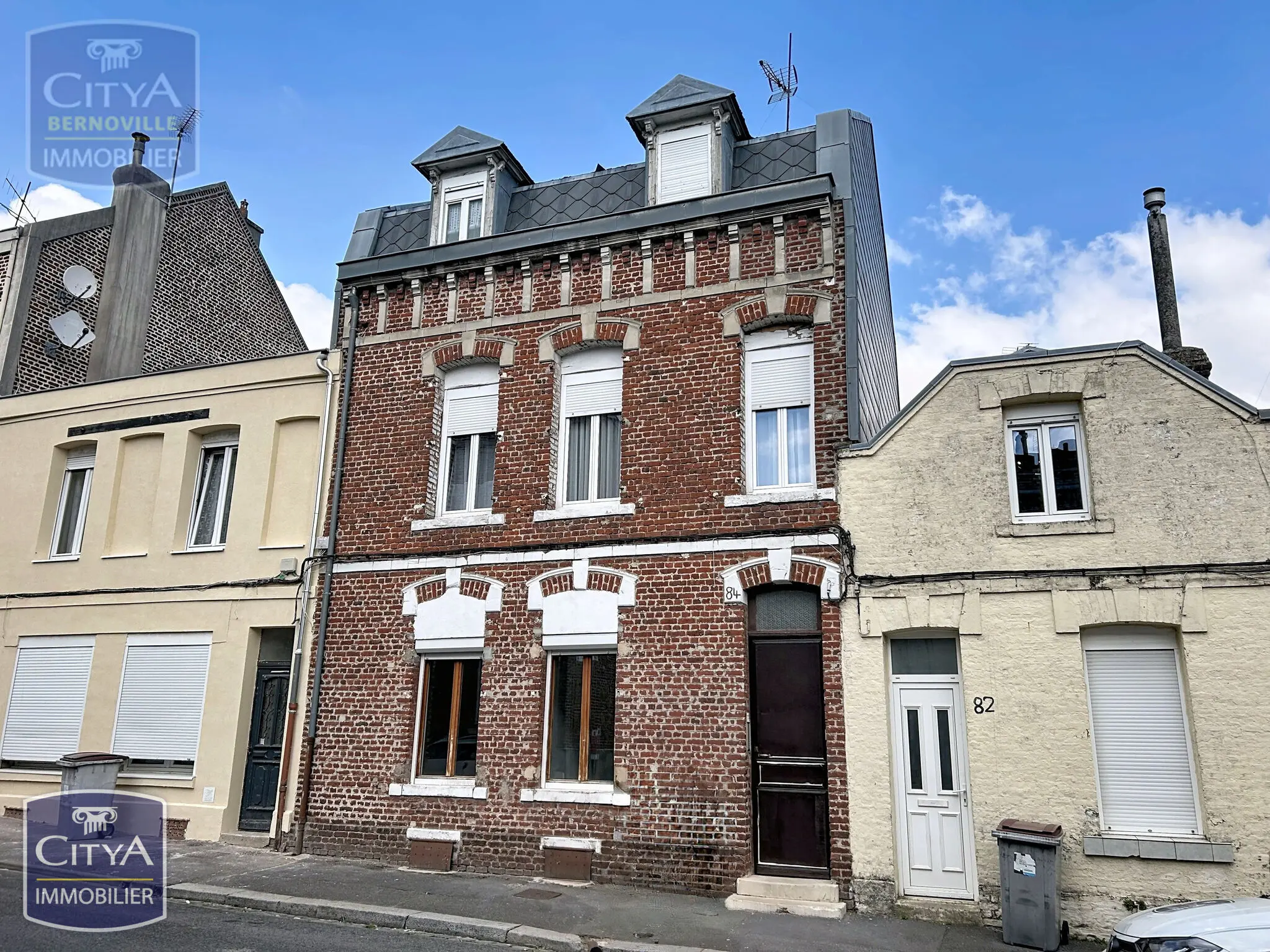 Photo 1 Immeuble 130m²