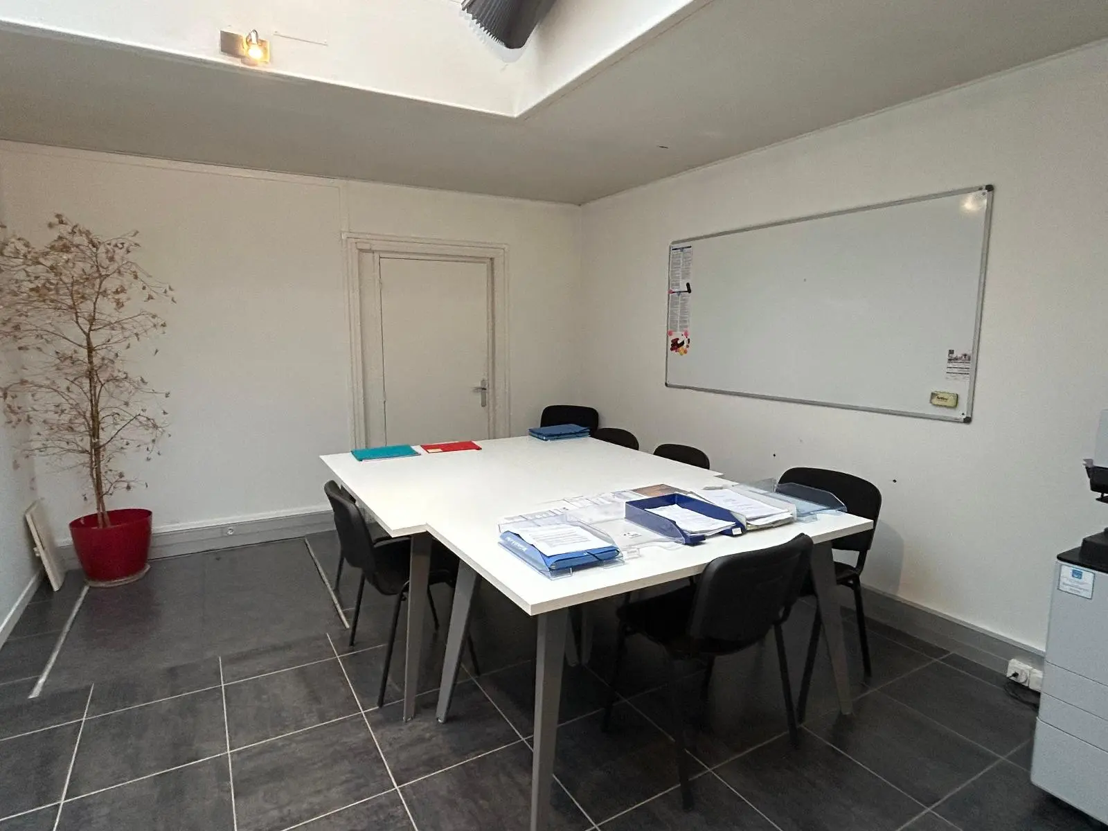 Photo 10 Local Commercial 240m²