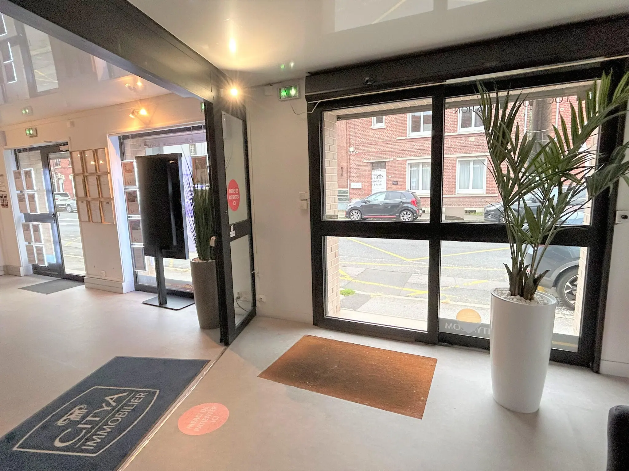 Photo 4 Local Commercial 240m²