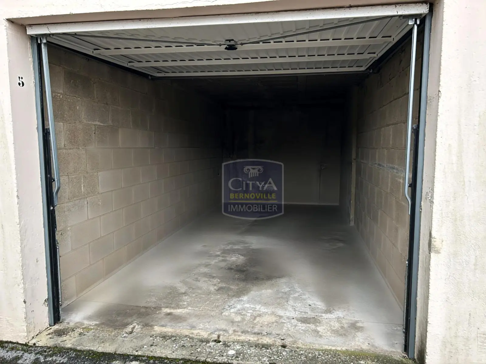 Photo 2 Parking 15m²