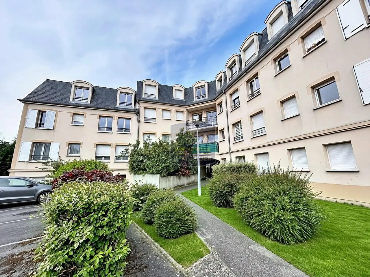 Photo 1 Appartement 1 pièce 38m²