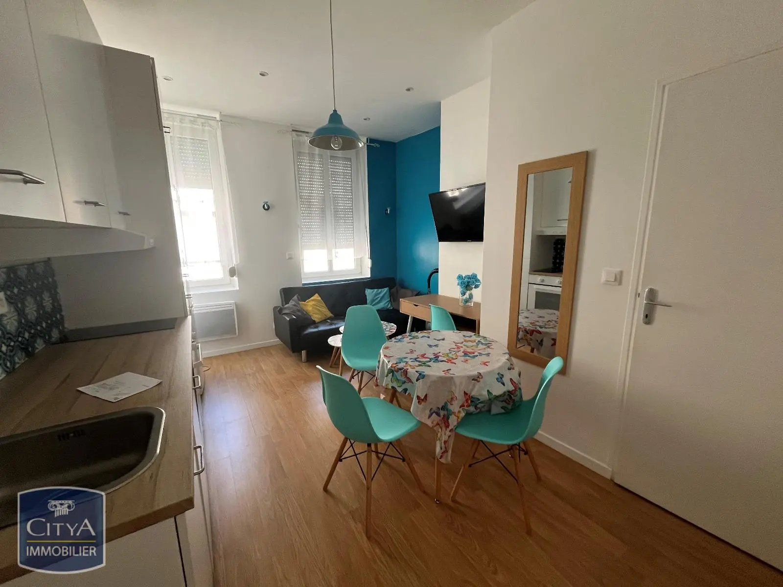 Photo 1 Appartement 1 pièce 23.85m²