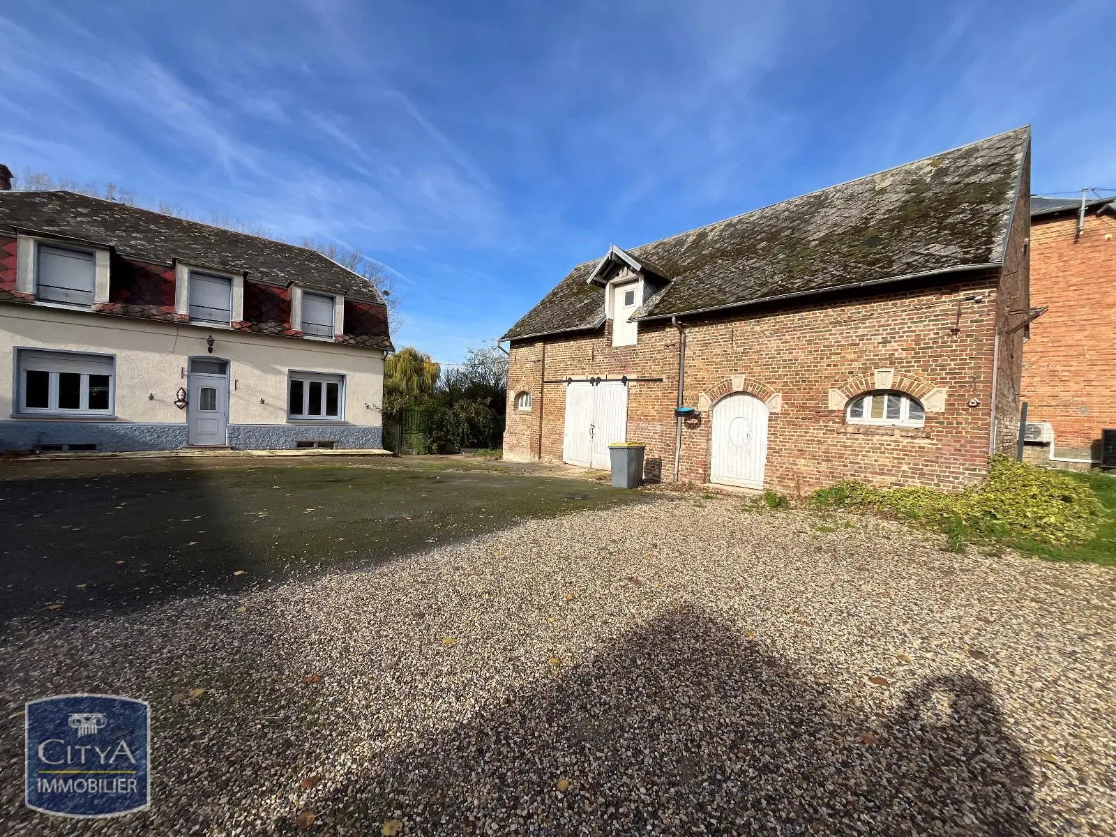 Photo 1 Maison 6 pièces 156.8m²