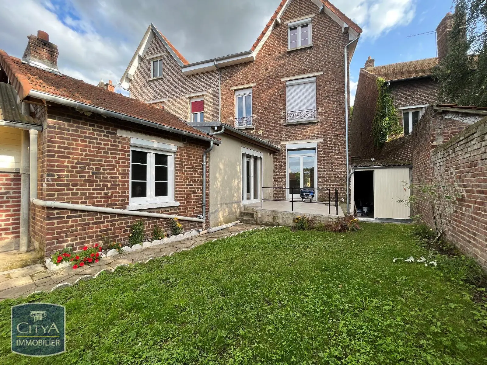 Photo 1 Maison 5 pièces 109.75m²