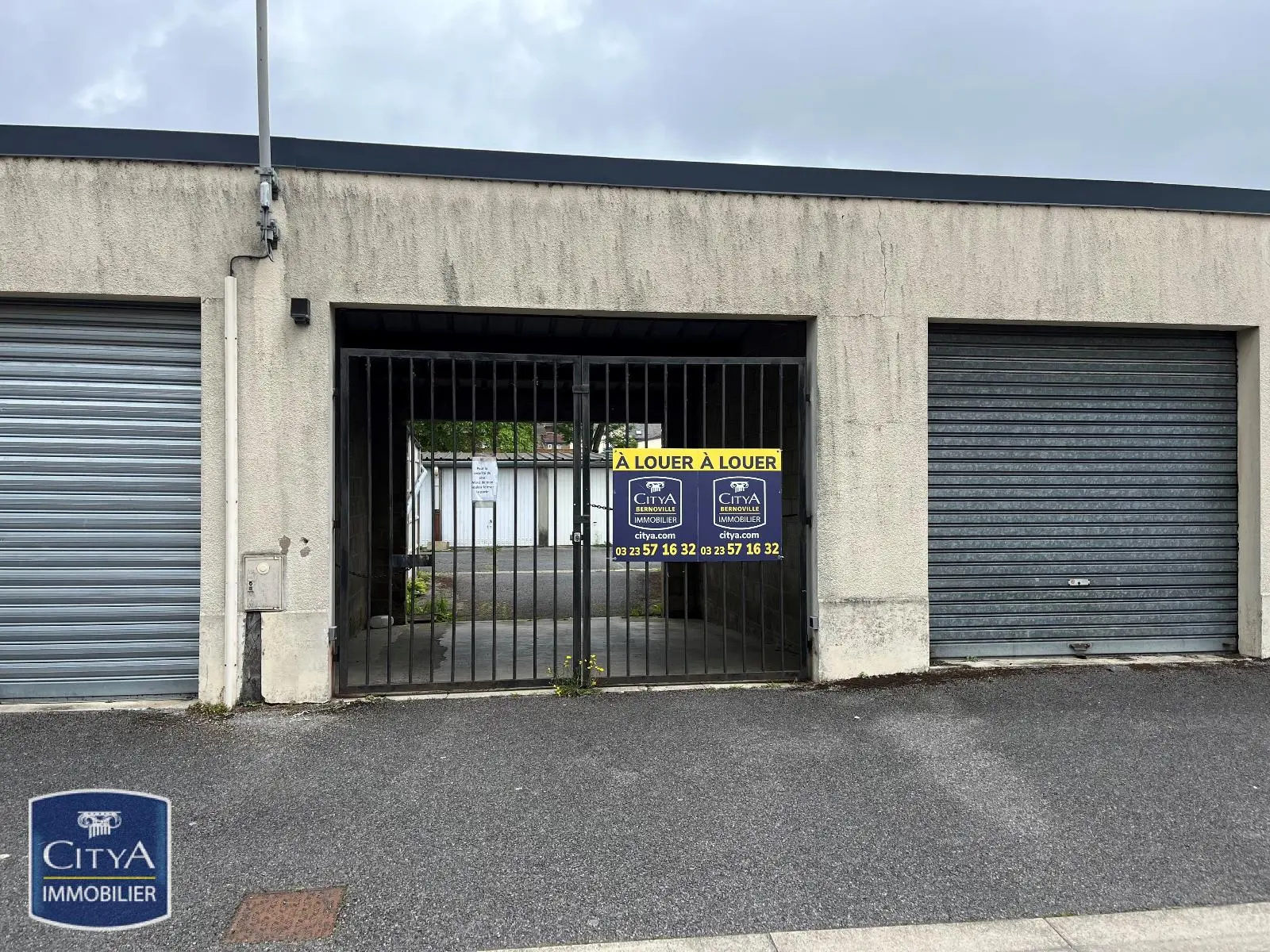 Photo 1 Parking 12m²