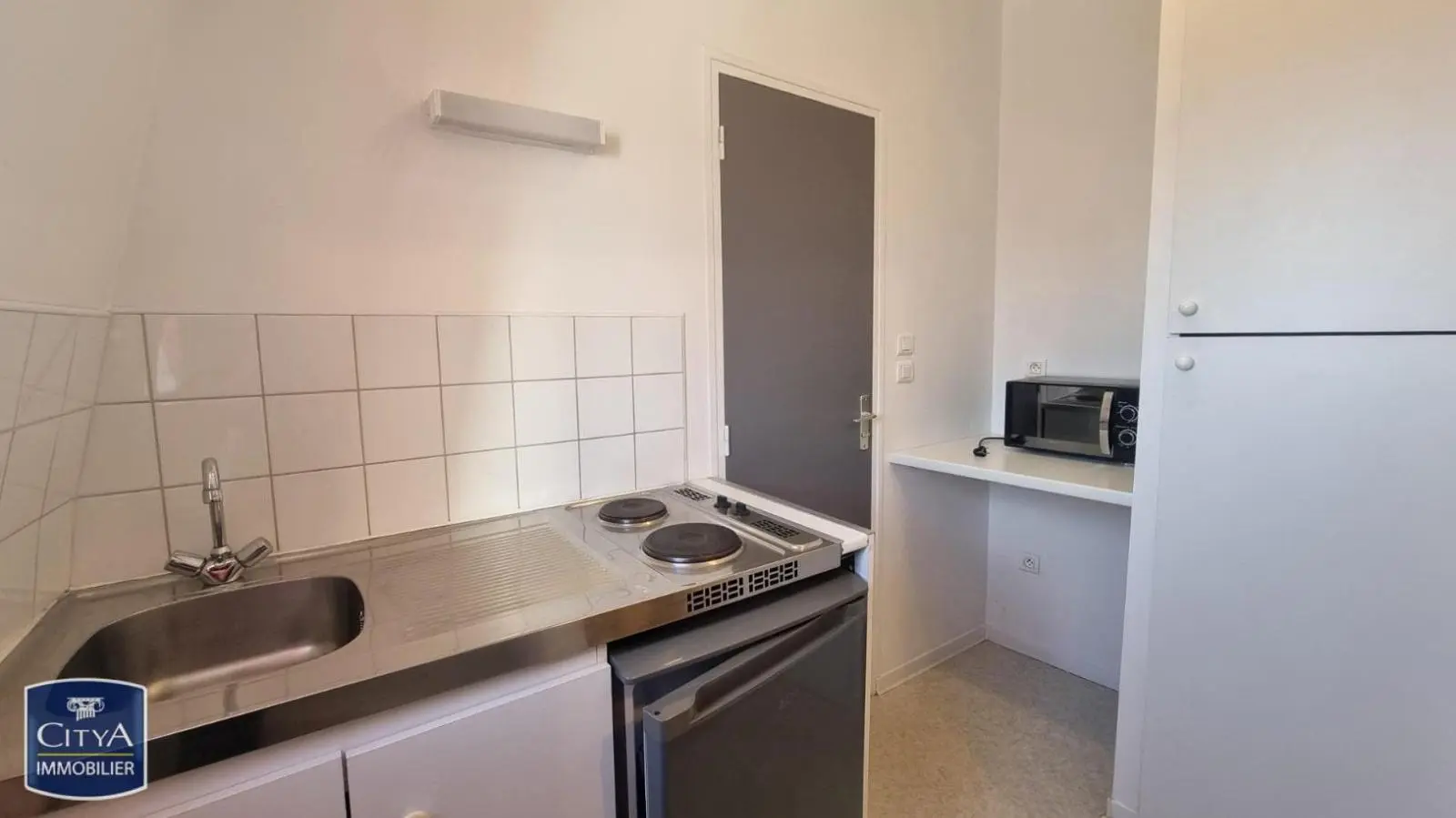 Photo 1 Appartement 1 pièce 20.31m²